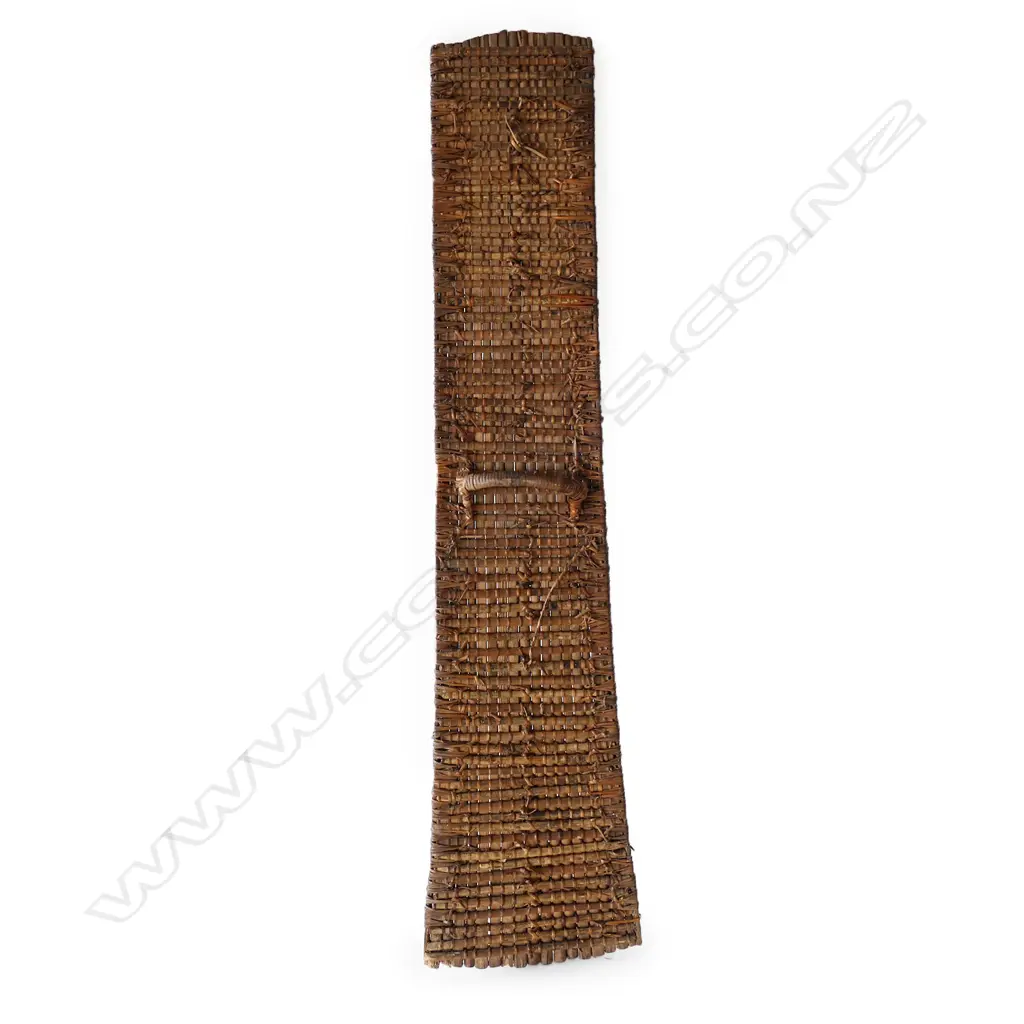 An old uncommon Solomon Islands woven shield, Image 1++